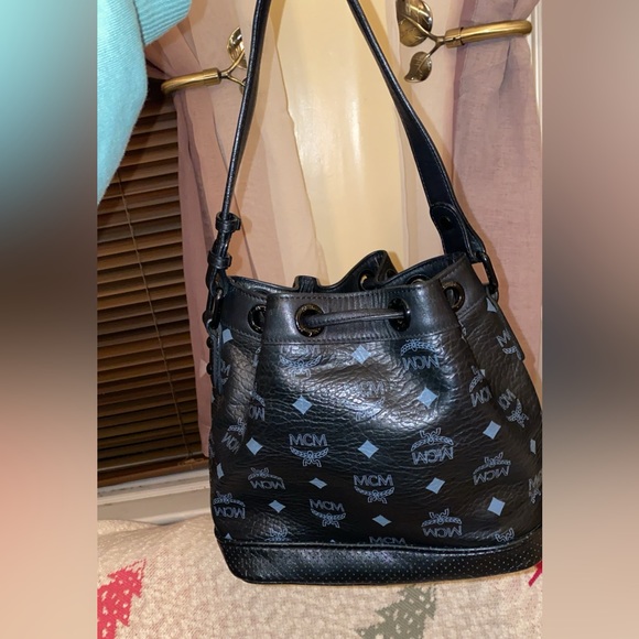 COPY - MCM mini bucket bag - Picture 4 of 8